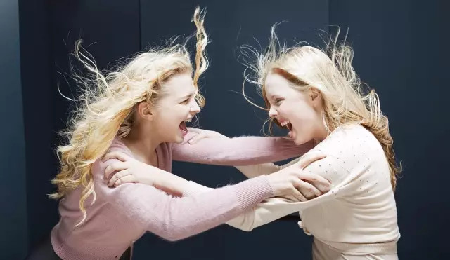 �û���Ӫ���������û�֮�䷢��ì��ʱ��Ӧ����δ�����